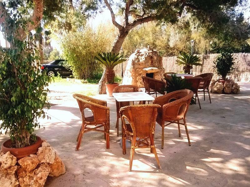 Llimona Farm stay *